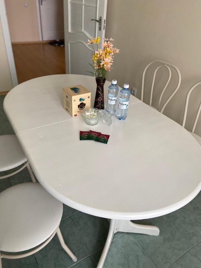 אסטנה Apartment in the city centre מראה חיצוני תמונה